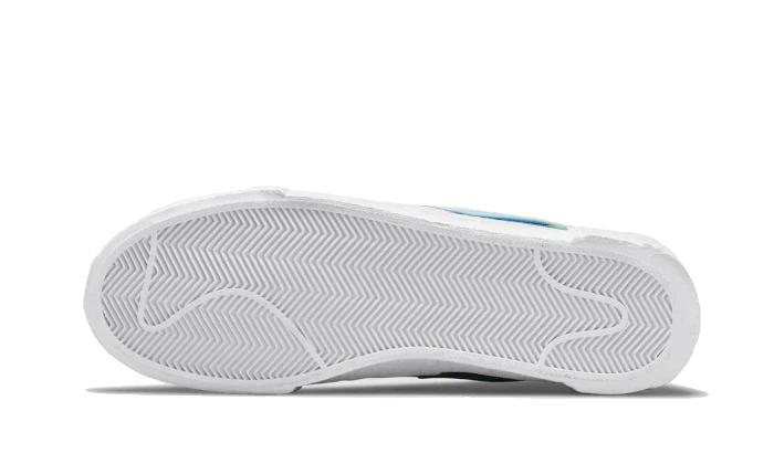 Nike Blazer Low Sacai Kaws Blue - Image 3