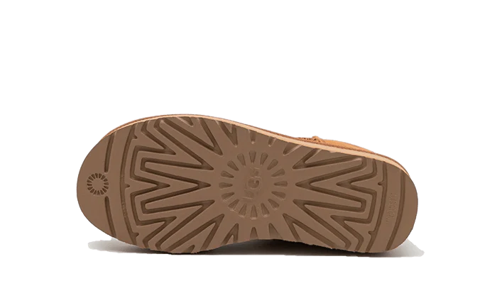 UGG Classic Mini Platform Boot Chestnut - Image 3