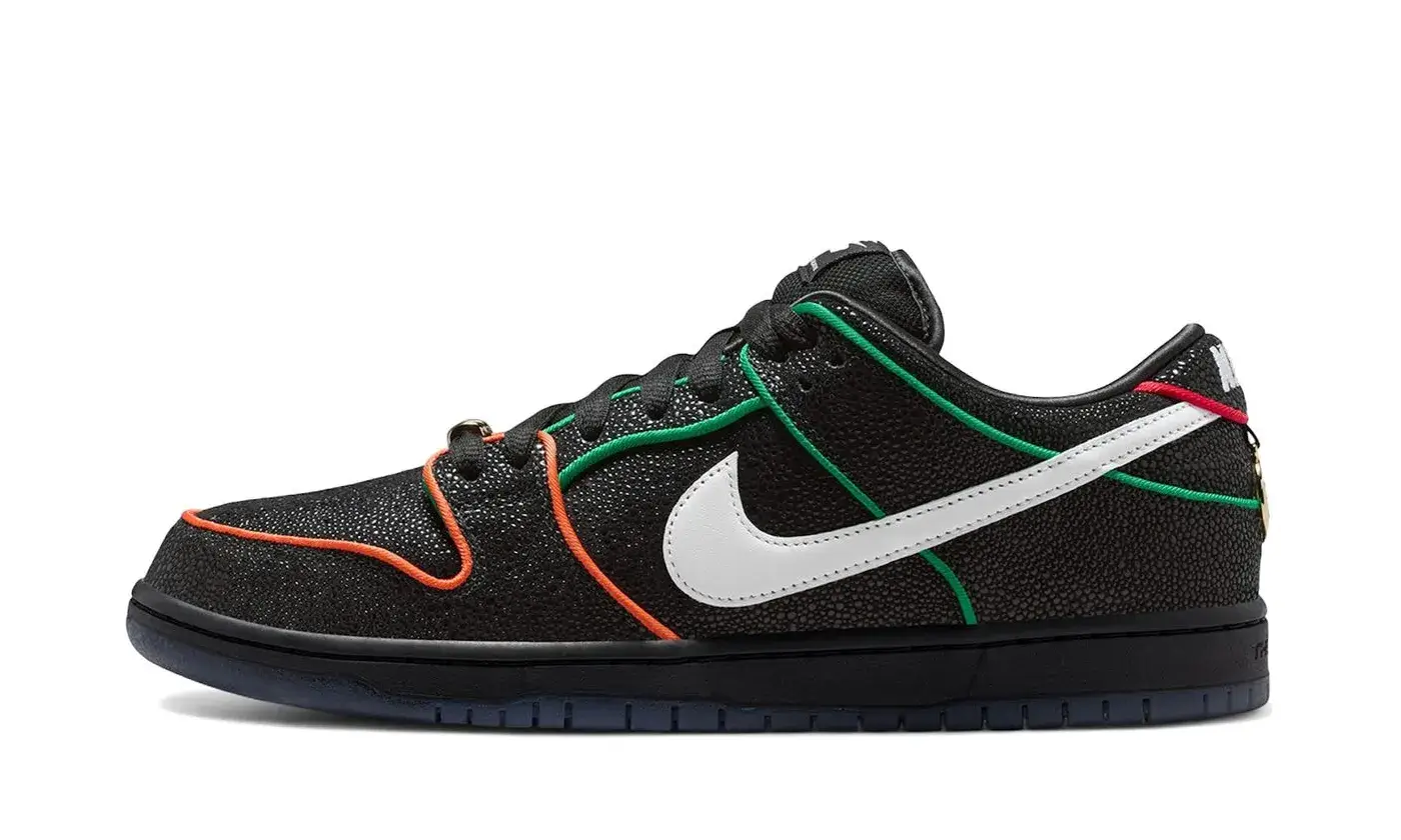 Nike SB Dunk Low Bronx Girls Skate