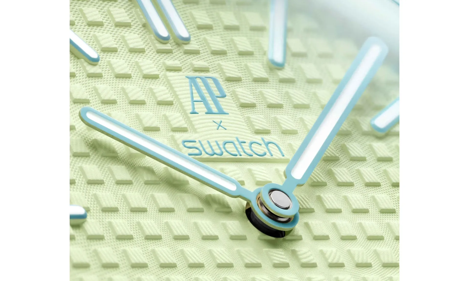 Swatch x Audemars Piguet Bioceramic Royal Pop Blaue Acht - Image 4