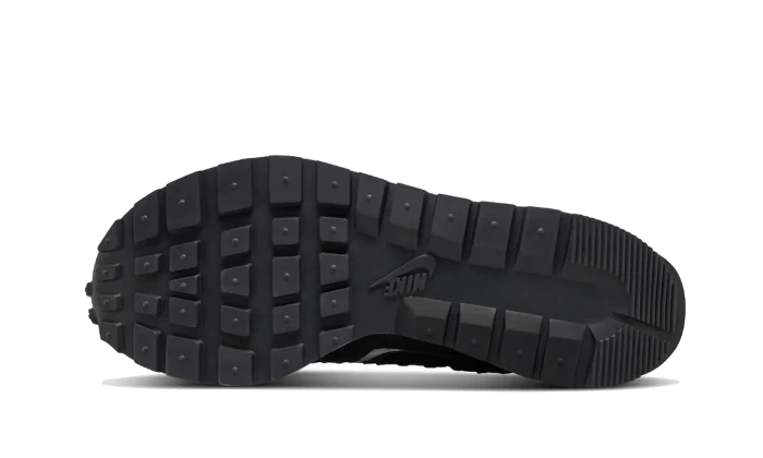Sacai x Nike Vaporwaffle Jean Paul Gaultier Black White - Image 3