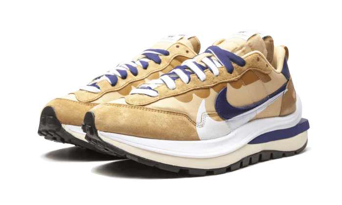 Sacai x Nike Vaporwaffle Tan Navy - Image 2