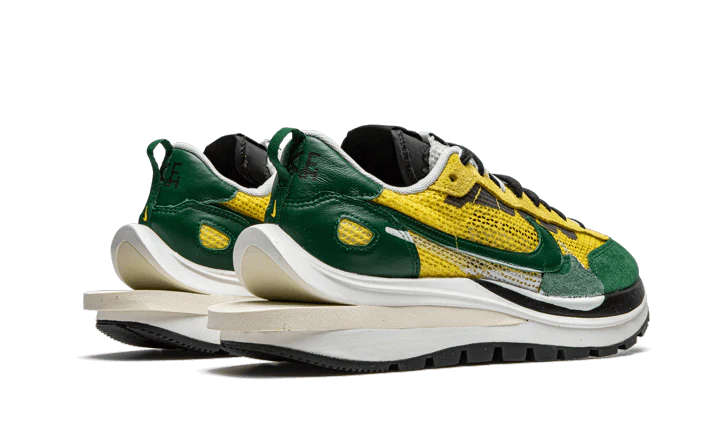 Sacai x Nike Vaporwaffle Tour Yellow Stadium Green - Image 3