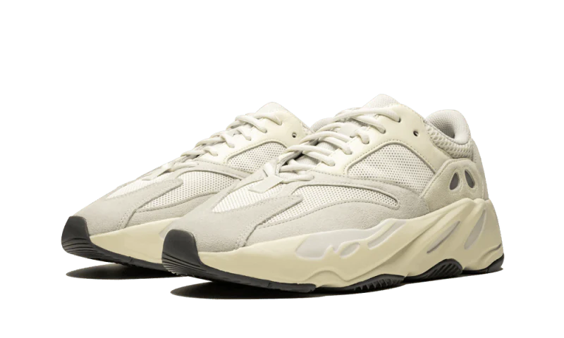 Yeezy 700 Analog - Image 2