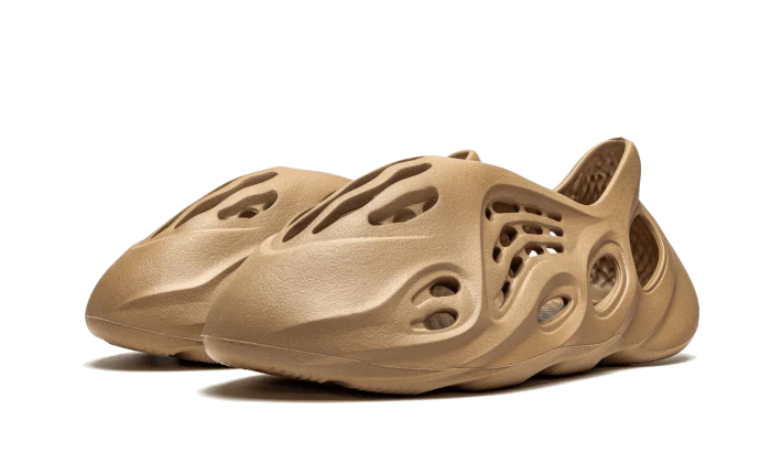 Yeezy Foam RNNR Ochre - Image 2