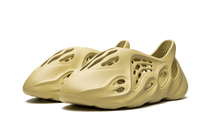 Yeezy Foam RNNR Sulfur - Image 2